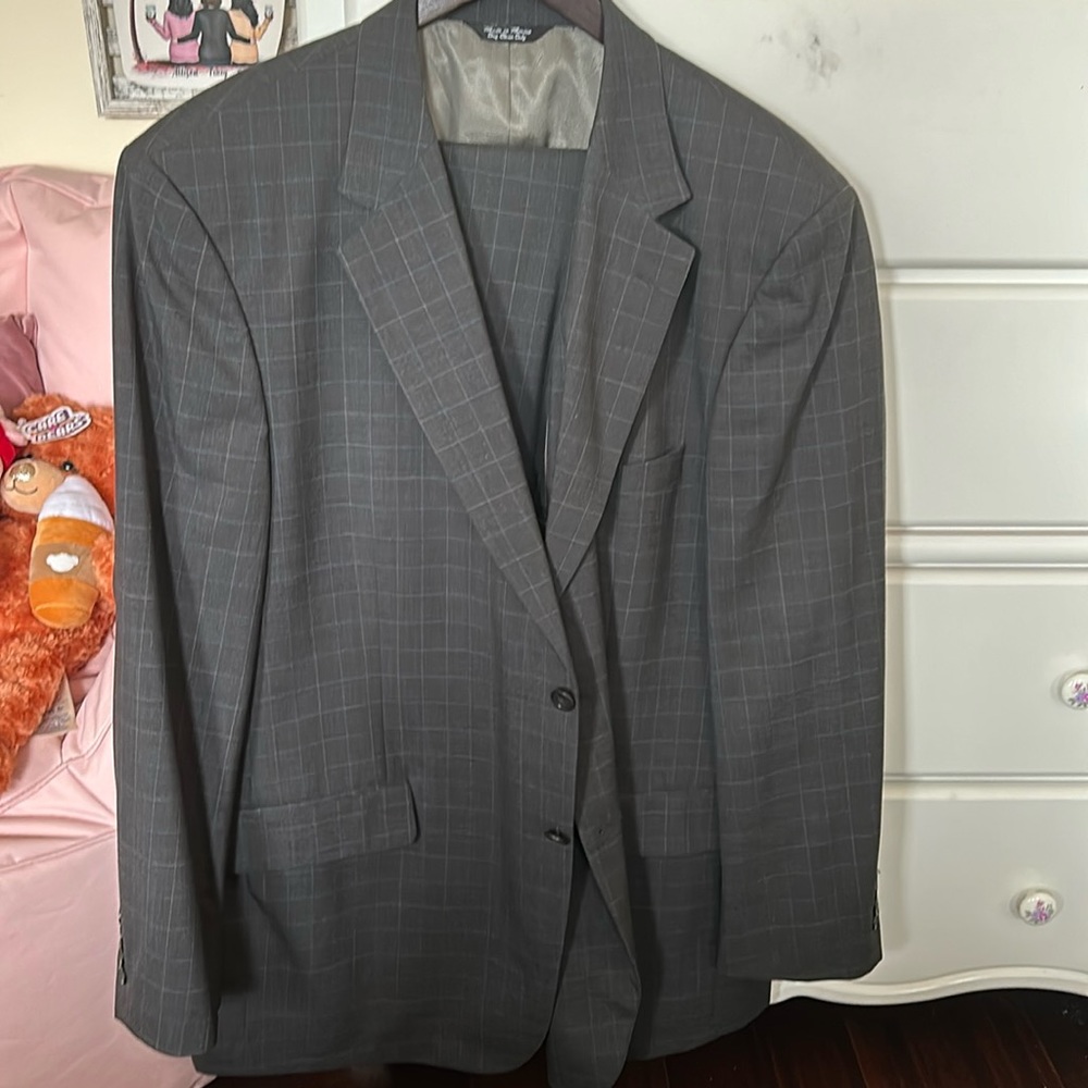 Bill Blass Suit size 46